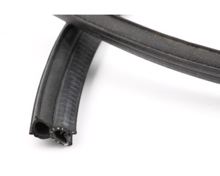 uszczelka czołowa zbrojona nasadzana na profil 1-4mm