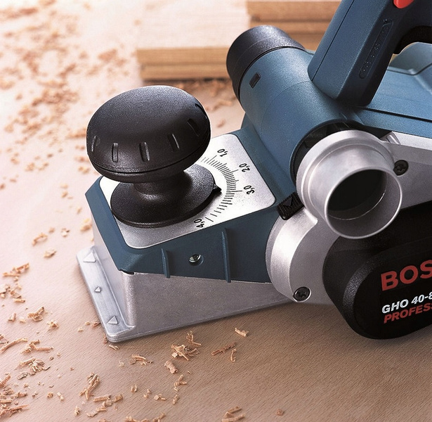 Strug elektryczny 850W GHO 40-82 C BOSCH