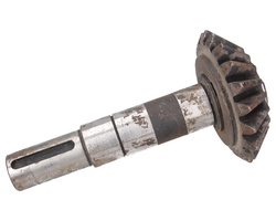 wałek z kołem stożkowym Z-20 Rozrzutnik obornika 2208030020